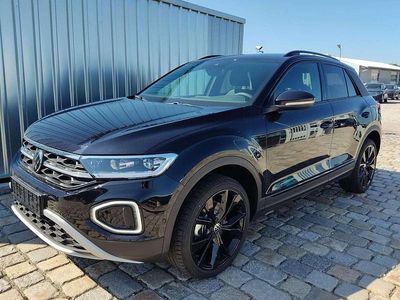Neu VW T-Roc IQ Drive 150 PS (110 kW) 2025 Deep black perleffect SUV
