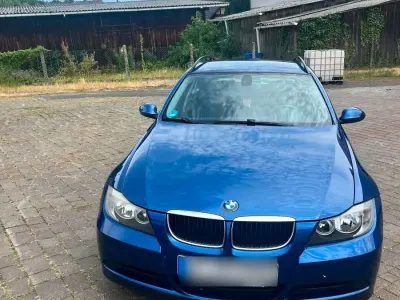 Gebraucht BMW 318 143 PS (105 kW) 2008 Blau Kombi