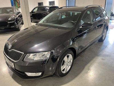 Second-hand Skoda Octavia Ambition 150 CP (110 kW) 2014 Negru Hatchback