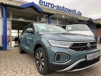 Begagnad VW T-Roc Move 110 HK (80 kW) 2023 Blå SUV