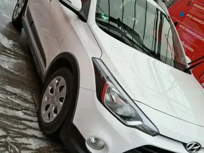 Gebraucht Hyundai i20 Active 100 PS (73 kW) 2019 Weiß Kleinwagen