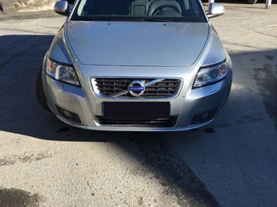 Gebraucht Volvo V50 Drive Kinetic 114 PS (83 kW) 2011 Grau metallic Kombi