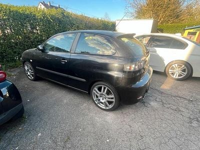 Second-hand Seat Ibiza CUPRA 160 CP (117 kW) 2006 Negru Hatchback