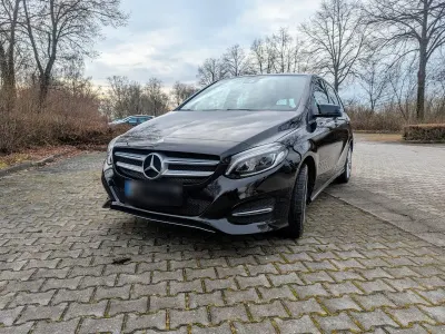 Gebraucht Mercedes B200 Urban 136 PS (100 kW) 2016 Schwarz Kleinwagen