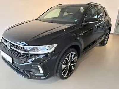Käytetty VW T-Roc Style 150 HP (110 kW) 2025 Harmaa Katumaasturi