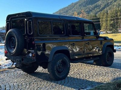 Gebraucht Land Rover Defender SE 122 PS (89 kW) 2011 Schwarz Kombi