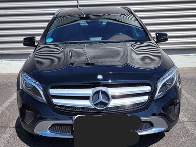 Mercedes GLA220