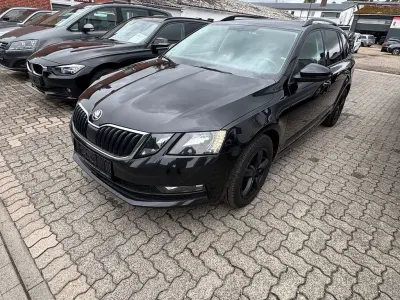 Gebraucht Skoda Octavia Ambition 150 PS (110 kW) 2019 Schwarz Kombi