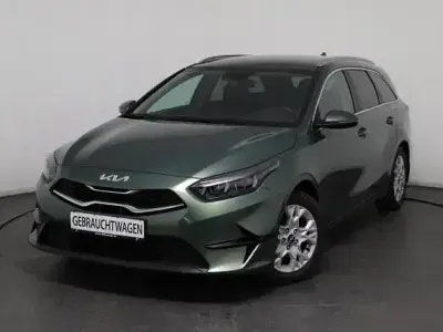 Gebraucht Kia Ceed Sportswagon Gold 160 PS (117 kW) 2024 Grün Kombi