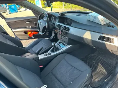Gebraucht BMW 318 143 PS (105 kW) 2011 Blau Kombi
