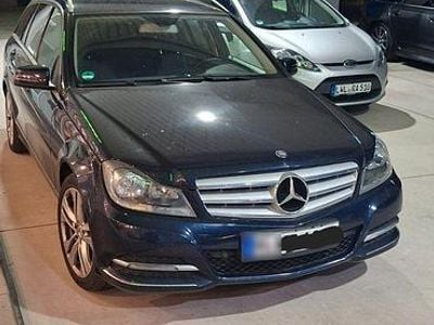 Gebraucht Mercedes C220 170 PS (125 kW) 2013 Blau Kombi