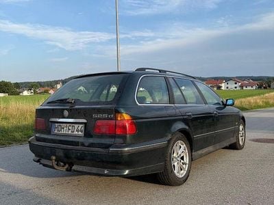 BMW 525