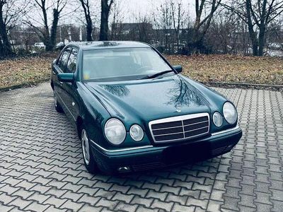 Gebraucht Mercedes E230 150 PS (110 kW) 1997 Limousine