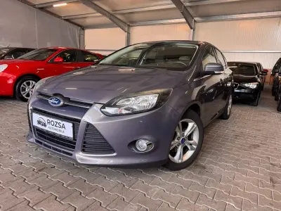 Gebraucht Ford Focus 125 PS (91 kW) 2012 Braun Limousine