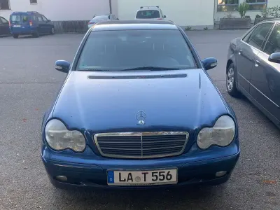 Gebraucht Mercedes C180 Classic 129 PS (94 kW) 2001 Blau Kombi