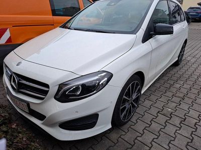 Gebraucht Mercedes B180 Urban 109 PS (80 kW) 2018 Weiß Van / Kleinbus