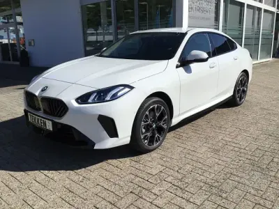 Neu BMW 216 M Sport 122 PS (89 kW) 2026 Weiss Coupé
