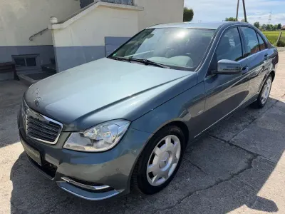 Usata Mercedes C180 156 CV (114 kW) 2011 Grigio Berlina