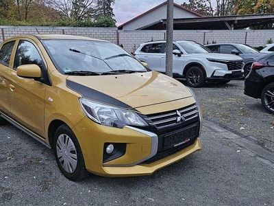 Gelb Gebraucht 2023 Mitsubishi Space Star Select Limousine | 10.900 € (Fairer Preis)