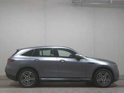 Grau Gebraucht 2023 Mercedes EQC400 AMG line SUV | 31.480 € (Guter Preis)
