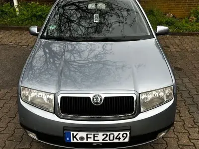 Gebraucht Skoda Fabia Comfort 75 PS (55 kW) 2001 Grau Limousine