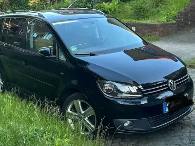 Gebraucht VW Touran Comfortline 140 PS (102 kW) 2015 Schwarz Van / Kleinbus