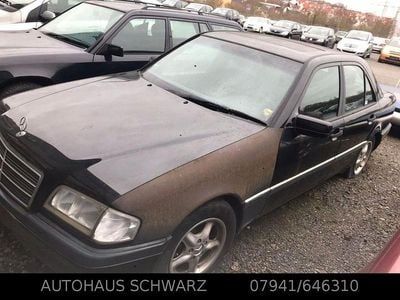 Usata Mercedes C180 122 CV (89 kW) 1997 Nero Berlina