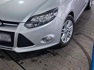 Gebraucht Ford Focus Titanium 125 PS (91 kW) 2014 Silber Kombi