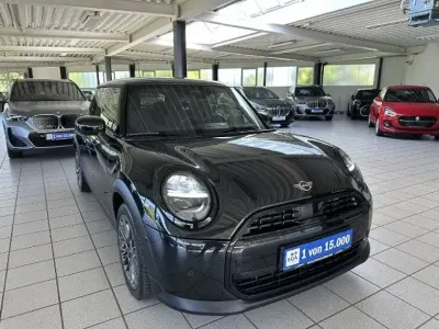 Gebraucht Mini Cooper S 156 PS (114 kW) 2025 Midnight black ii (metallic) Kleinwagen