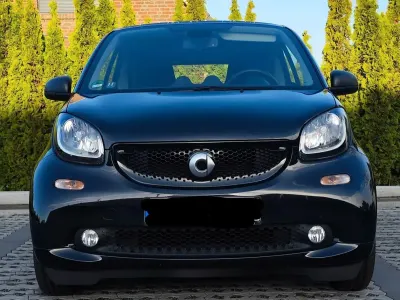 Gebraucht Smart ForTwo Coupé 71 PS (52 kW) 2019 Schwarz Coupé