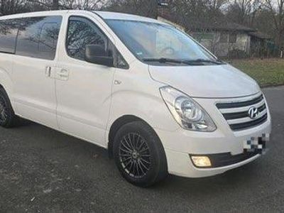 Hyundai H-1