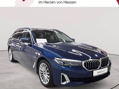 Gebraucht BMW 530e Luxury Line 184 PS (135 kW) 2022 Phytonicblau metallic Kombi