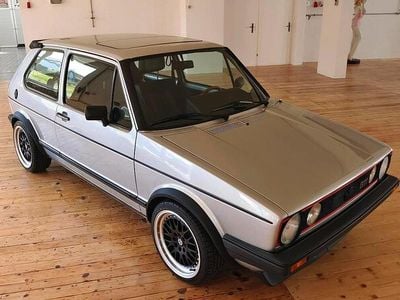 Silber Gebraucht 1983 VW Golf I GTI Kleinwagen | 29.900 €