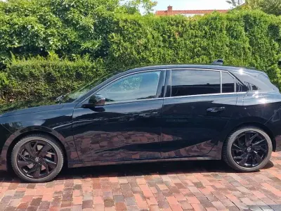 Gebraucht Opel Astra 150 PS (110 kW) 2023 Schwarz Kleinwagen