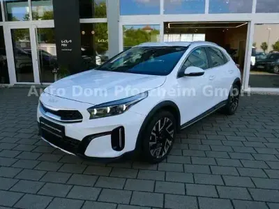Gebraucht Kia XCeed Spirit 140 PS (102 kW) 2024 Carraraweiß (wd) SUV