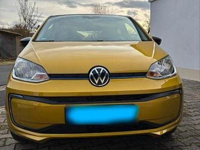 Gebraucht VW e-up! 59 kW (81 PS) 2021 Gold Kleinwagen