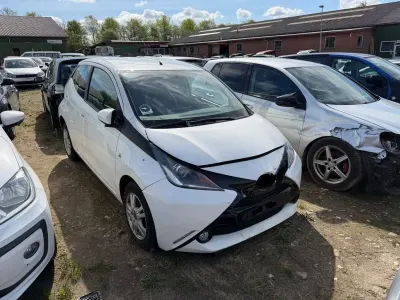 Occasion Toyota Aygo X-play 69 ch (50 kW) 2014 Blanc Citadine