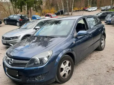 Gebraucht Opel Astra 116 PS (85 kW) 2009 Blau Limousine
