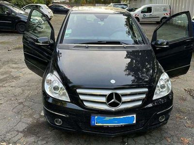 Mercedes B200