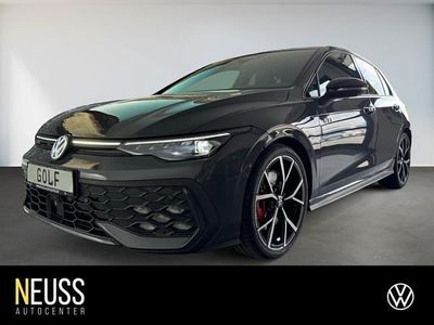 Grau (delfingrau metallic) Neu 2025 VW Golf VIII GTI Limousine | 52.998 € (Etwas zu teuer)