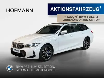 Gebraucht BMW 330e Performance 292 PS (214 kW) 2025 Alpinweiß uni Kombi