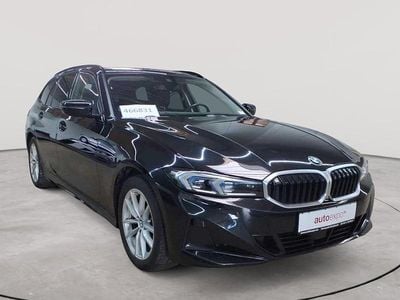 Gebraucht BMW 318 Sport Line 150 PS (110 kW) 2023 Saphirschwarz metallic Kombi