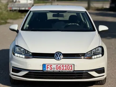 Gebraucht VW Golf VII Comfortline 86 PS (63 kW) 2017 Weiß Limousine