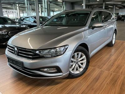 Gebraucht VW Passat 150 PS (110 kW) 2022 Pyritsilber metallic Kombi