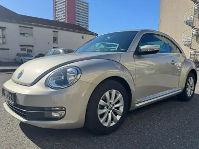 Gebraucht VW Beetle Design 110 PS (80 kW) 2015 Moon rock silver Kleinwagen