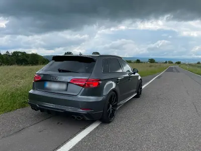 Gebraucht Audi S3 Sportback 310 PS (228 kW) 2017 Grau Kleinwagen