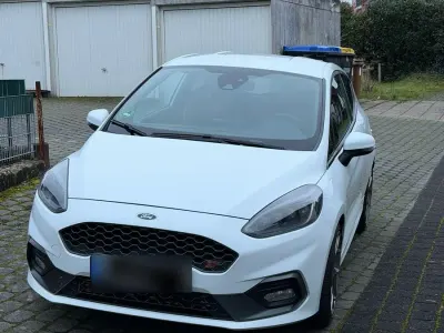Gebraucht Ford Fiesta ST 200 PS (147 kW) 2018 Weiß Kleinwagen