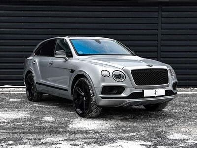 Silber Gebraucht 2016 Bentley Bentayga SUV | 71.400 € (Superpreis)