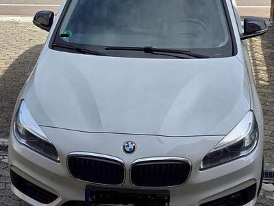 Gebraucht BMW 220 190 PS (139 kW) 2016 Weiß SUV