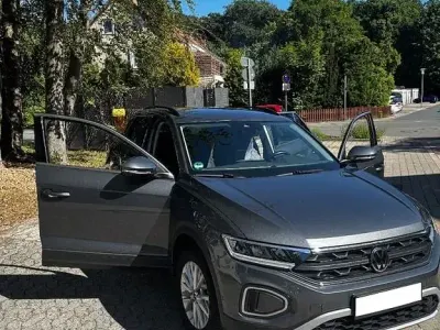 Gebraucht VW T-Roc Life 110 PS (80 kW) 2022 Grau SUV